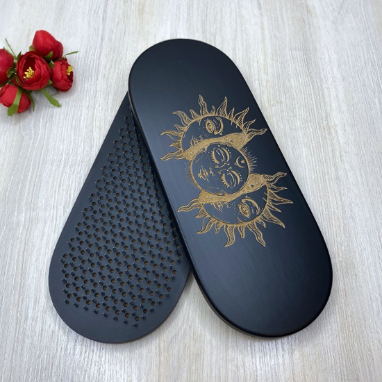 Купити Sadhu Board BLACK «Sun-Moon» Pitch - 10mm по вигідній ціні в Києві, Житомирі, Україні Sadhu Board BLACK «Sun-Moon» Pitch - 10mm