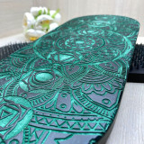 Купити Sadhu Board BLACK «Chakras» Green patina Pitch - 10mm по вигідній ціні в Києві, Житомирі, Україні Sadhu Board BLACK «Chakras» Green patina Pitch - 10mm